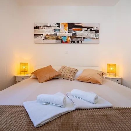 Apartment Lelu Pridraga