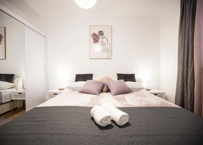Lelu Apartment