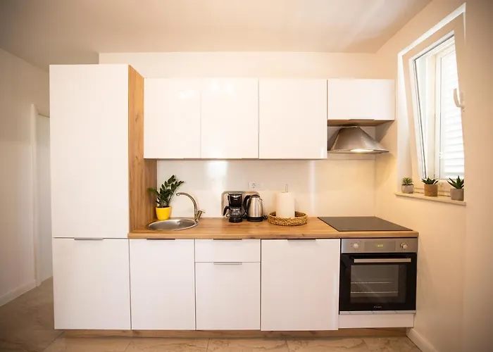 Lelu Apartment *