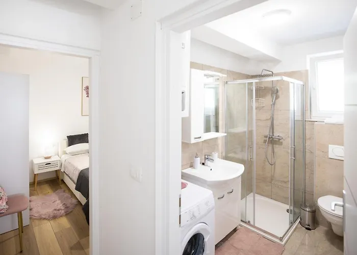 Lelu Apartment
