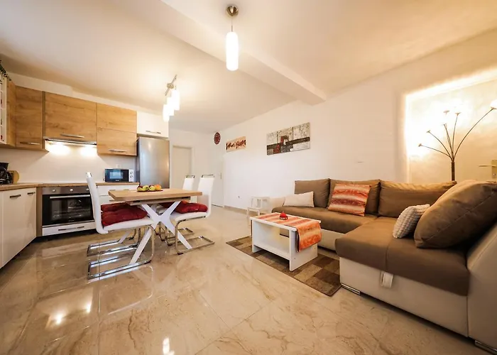 Apartment Lelu Pridraga