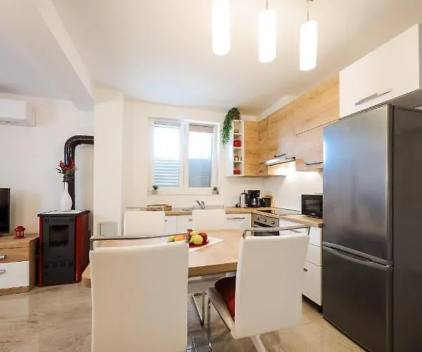 Apartment Lelu Pridraga
