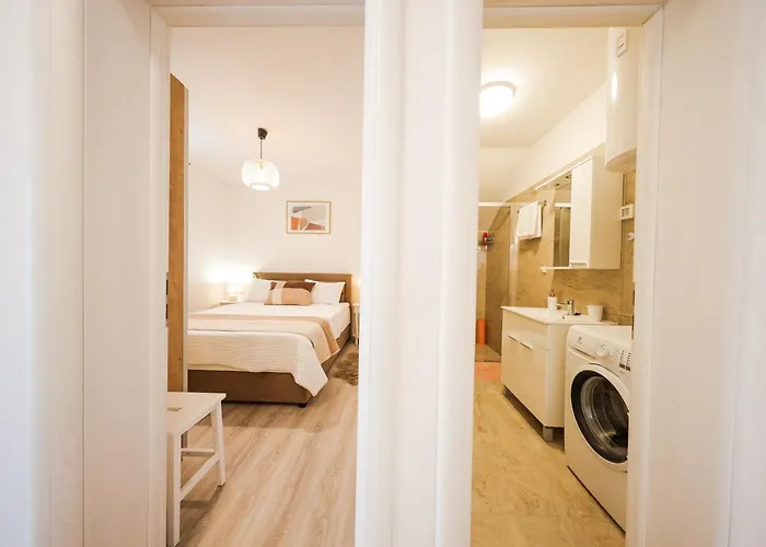 Lelu Apartment Pridraga
