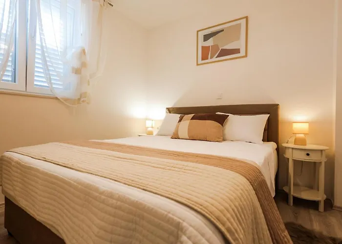 Lelu Apartment