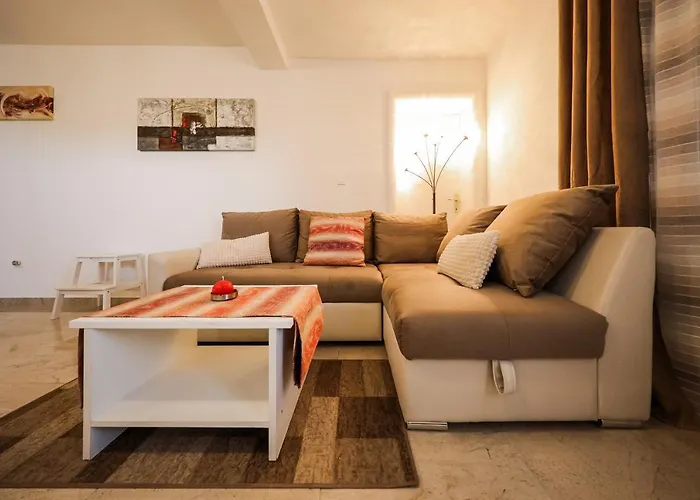 Apartment Lelu *