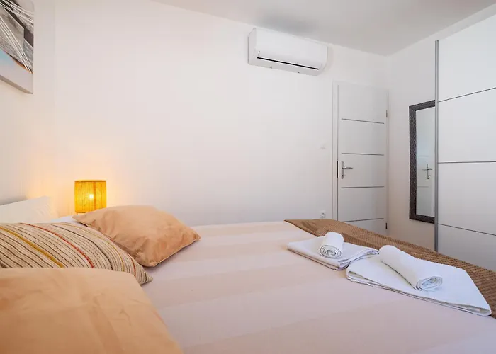 Apartment Lelu Pridraga