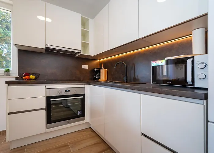 Lelu Apartment *