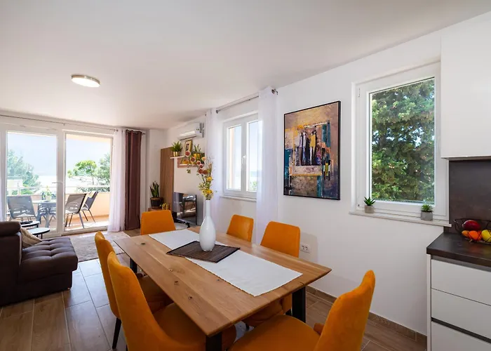 Apartment Lelu Pridraga