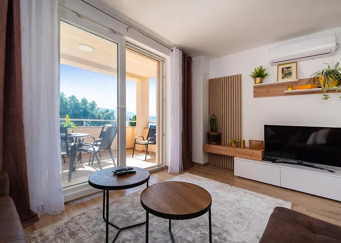 Lelu Apartment