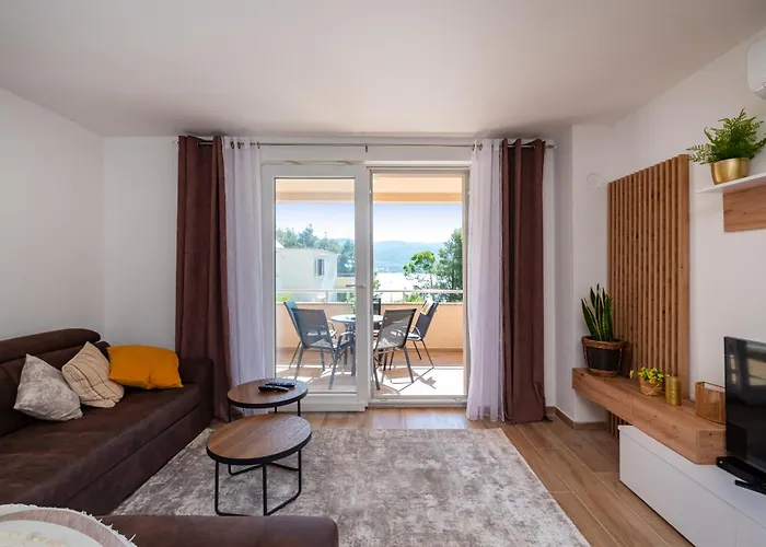 Lelu Apartment *