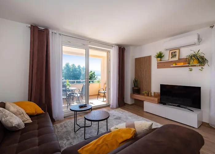 Lelu Apartment
