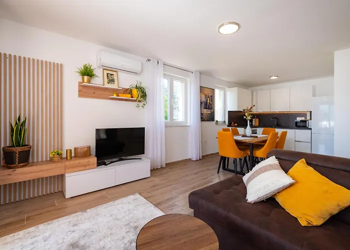 Apartment Lelu *