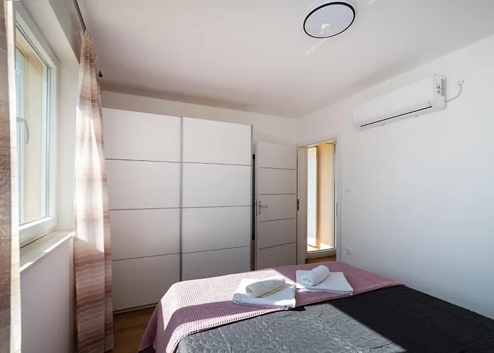 Lelu Apartment