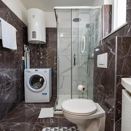 Apartment Lelu