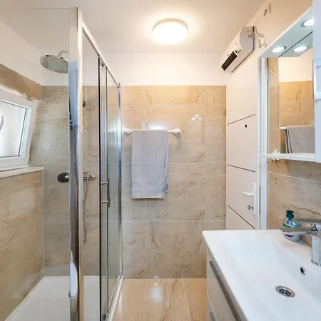 Lelu Apartman