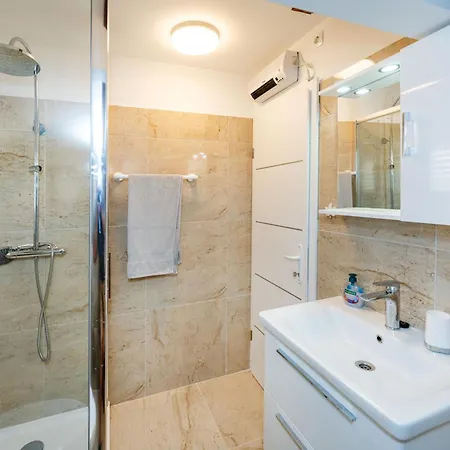Apartman Lelu Pridraga